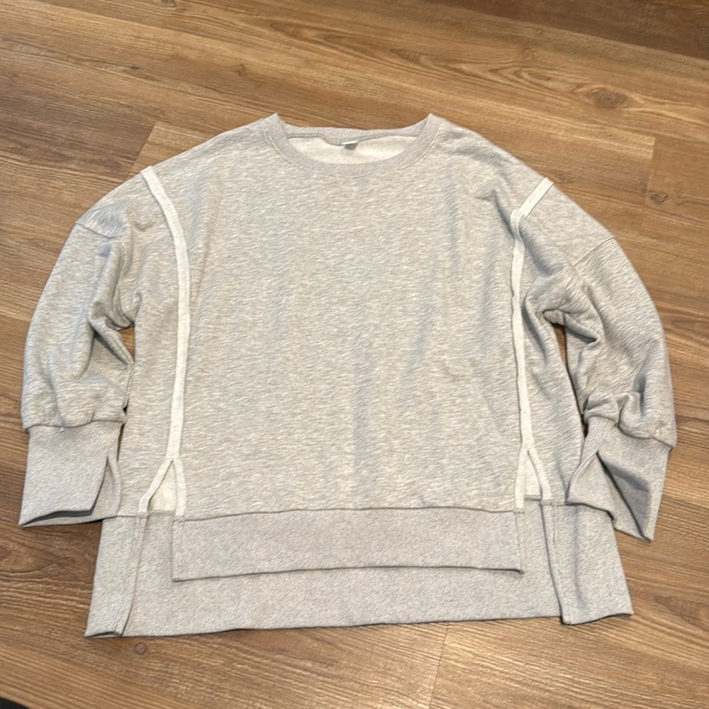 Caracilia tunic sweatshirt with exposed seams